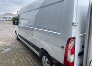 Nissan Interstar 8