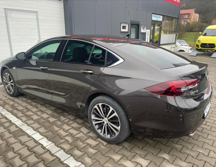 Opel Insignia 6