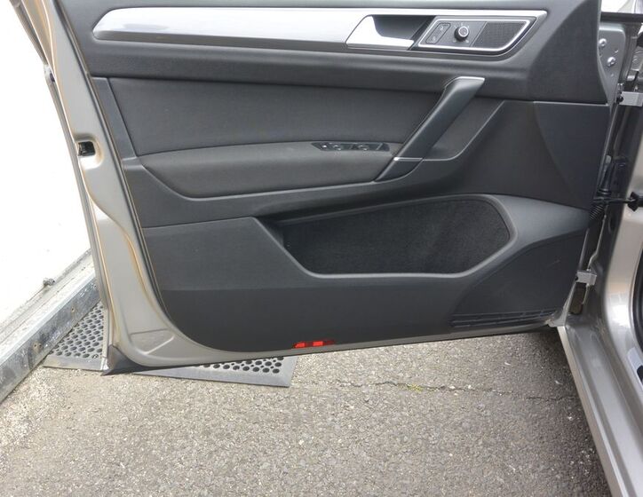 Volkswagen Golf Sportsvan 9