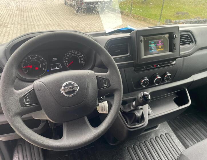 Nissan Interstar 10