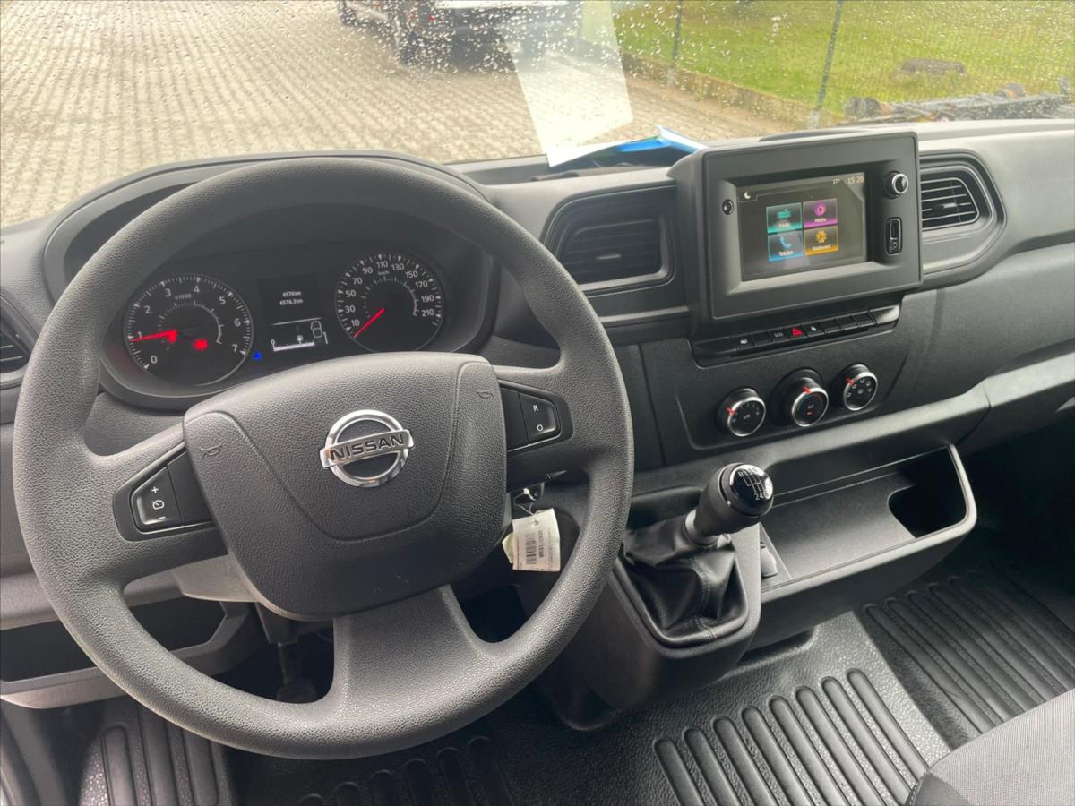 Nissan Interstar