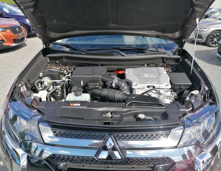 Mitsubishi Outlander 32