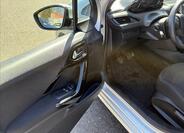 Peugeot 208 10
