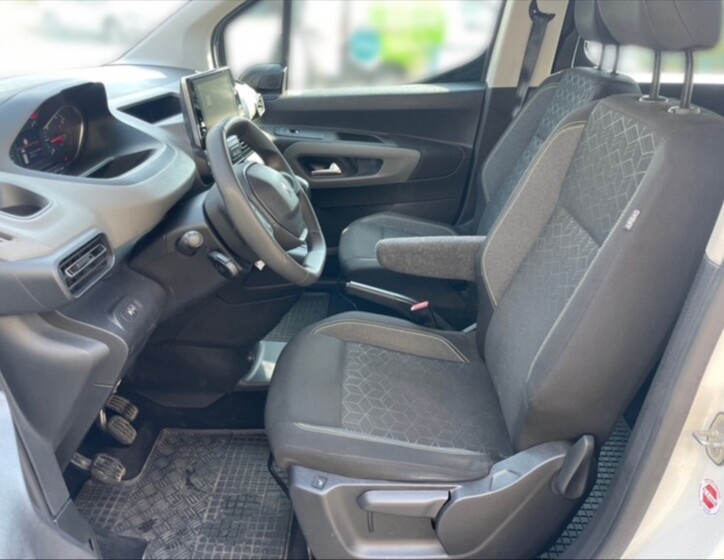 Peugeot Rifter 7