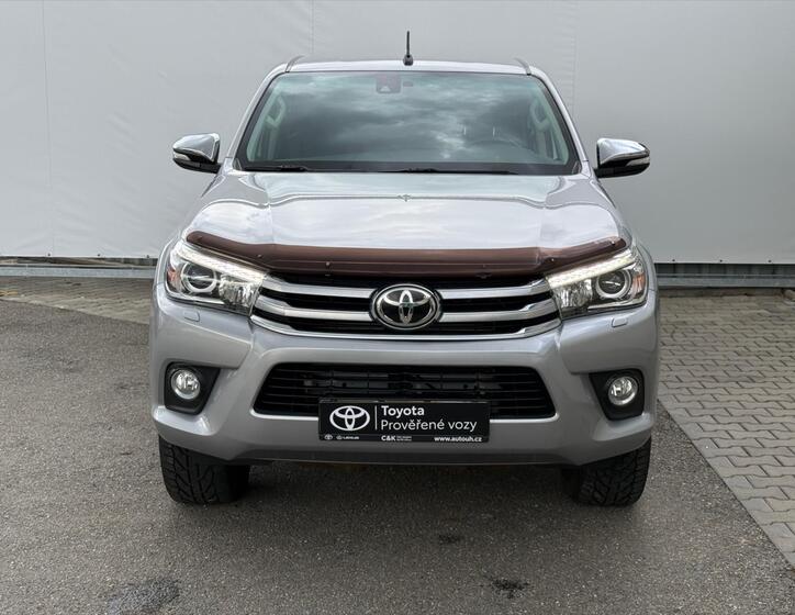 Toyota Hilux 2