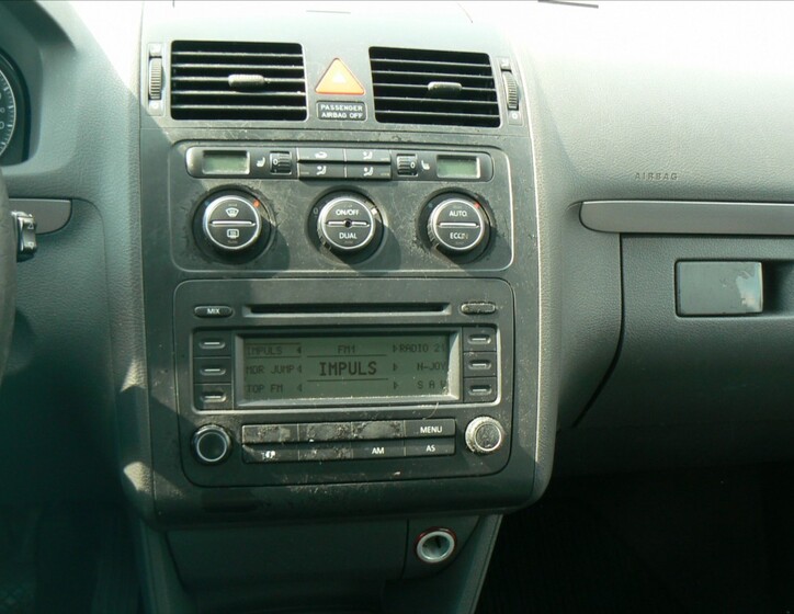Volkswagen Touran 12