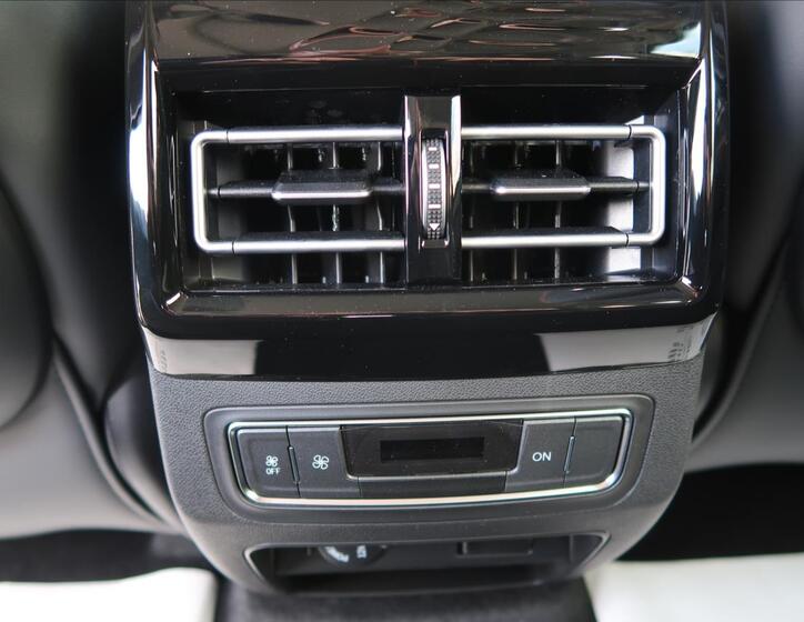 Dongfeng U-Tour 25