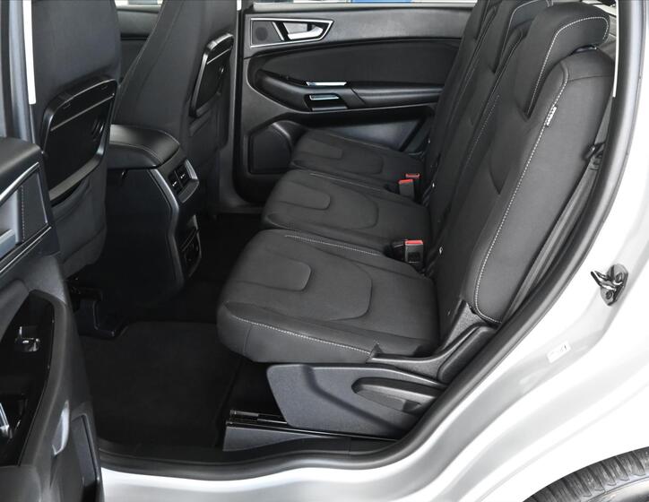 Ford S-MAX 10