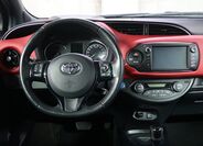 Toyota Yaris 15