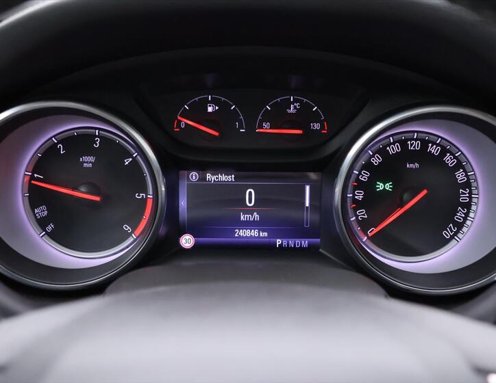 Opel Insignia 14