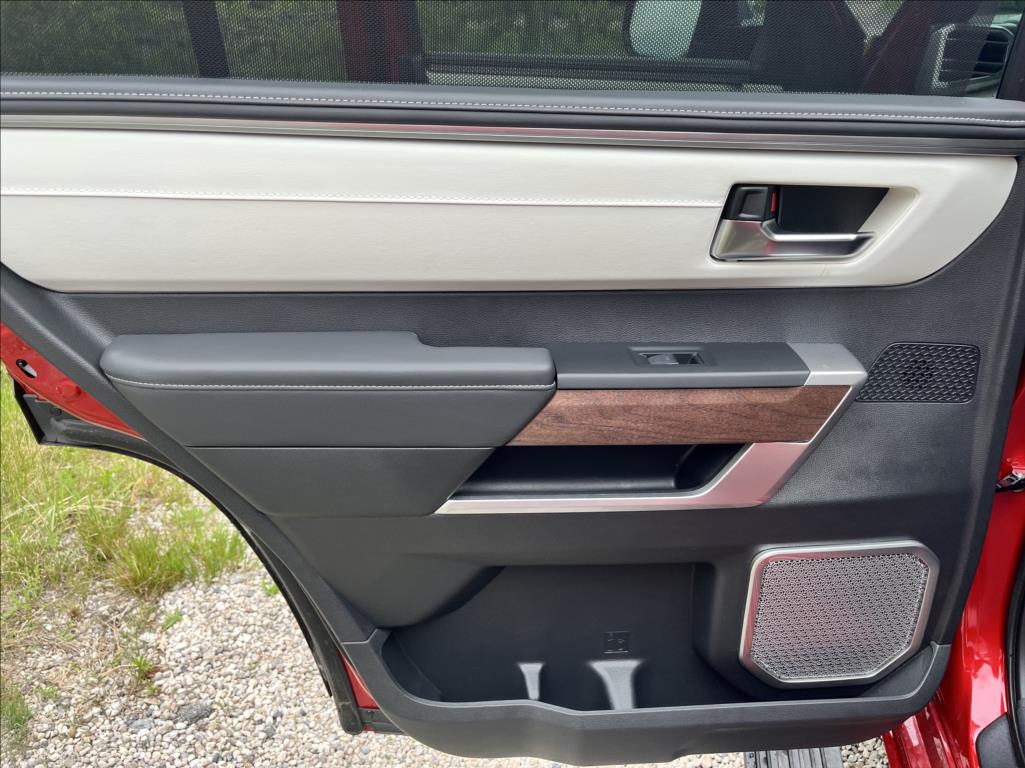 Toyota Sequoia