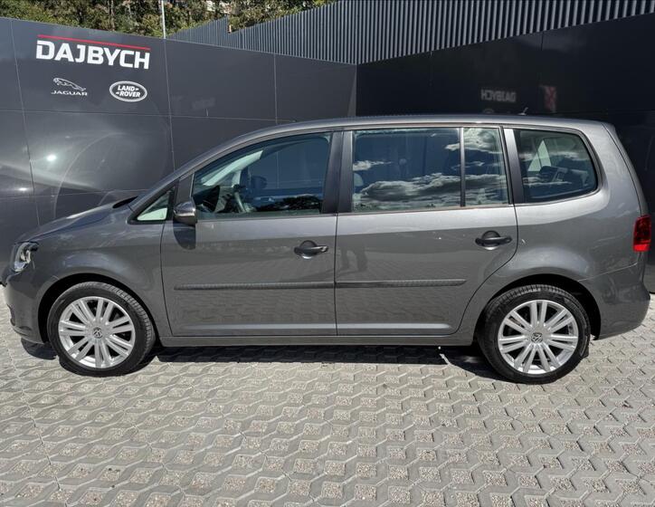 Volkswagen Touran 5