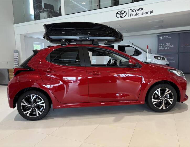 Toyota Yaris 8