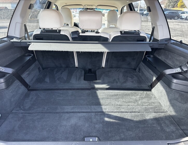Volvo XC90 20