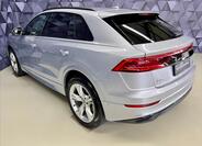 Audi Q8 5