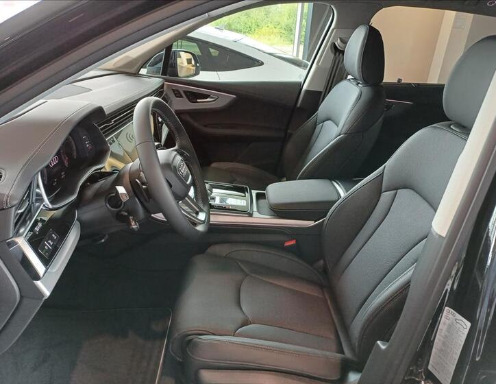 Audi Q7 9