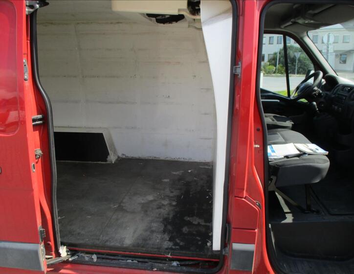 Renault Master 17