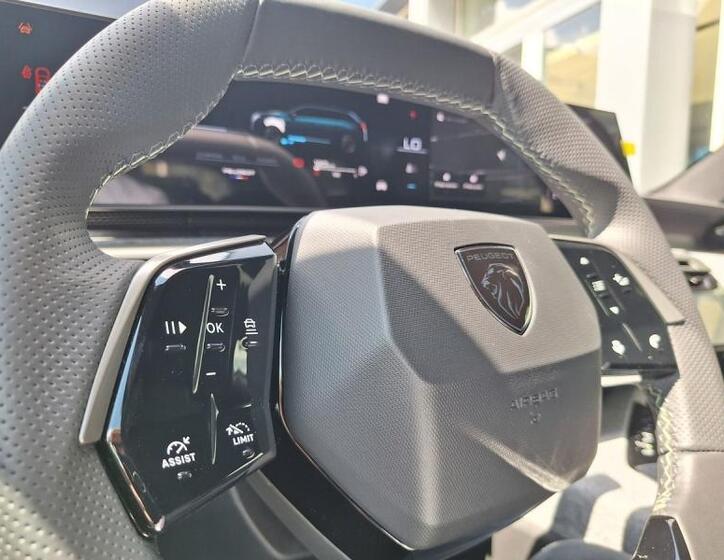 Peugeot 5008 12