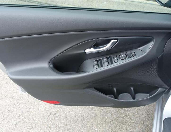 Hyundai i30 8