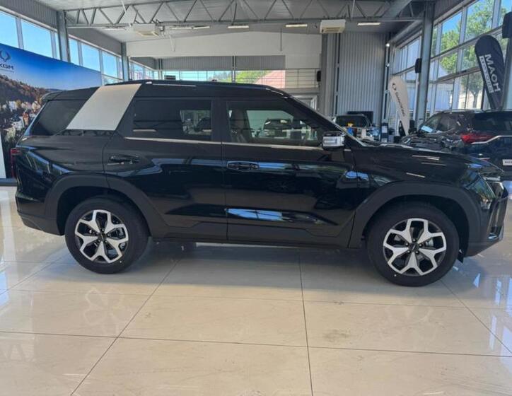 SsangYong Torres 8