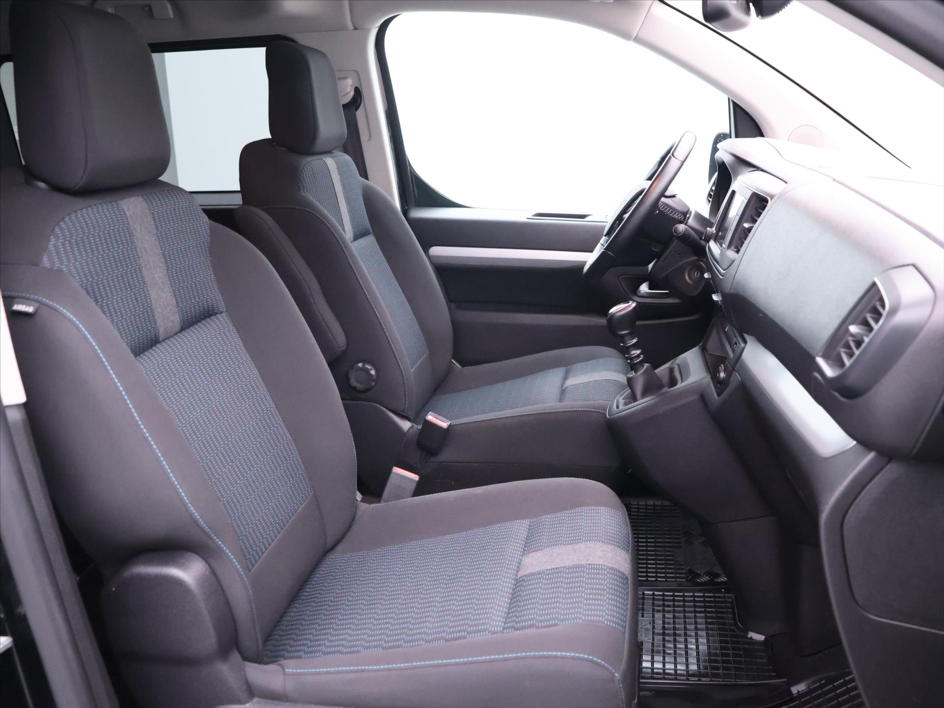 Peugeot Traveller