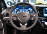 Chrysler Pacifica 18