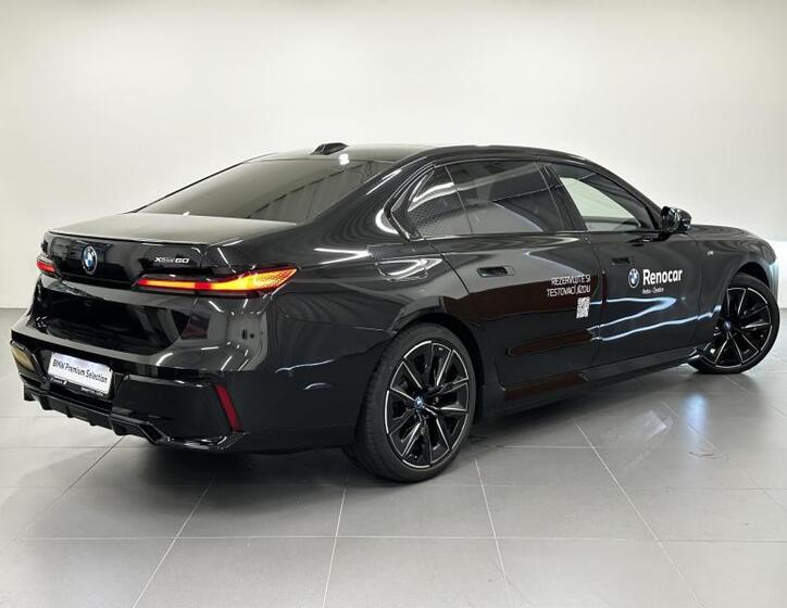 BMW i7 3