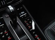 Porsche Macan 19