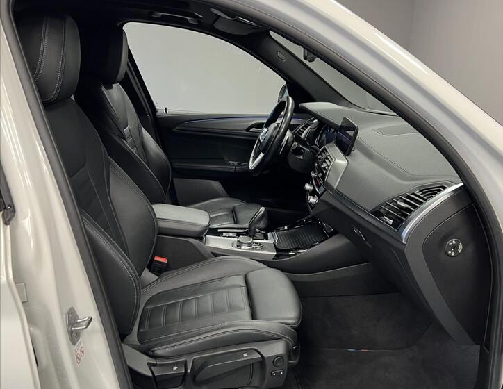 BMW X3 7