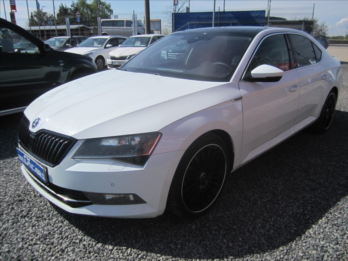 Škoda Superb