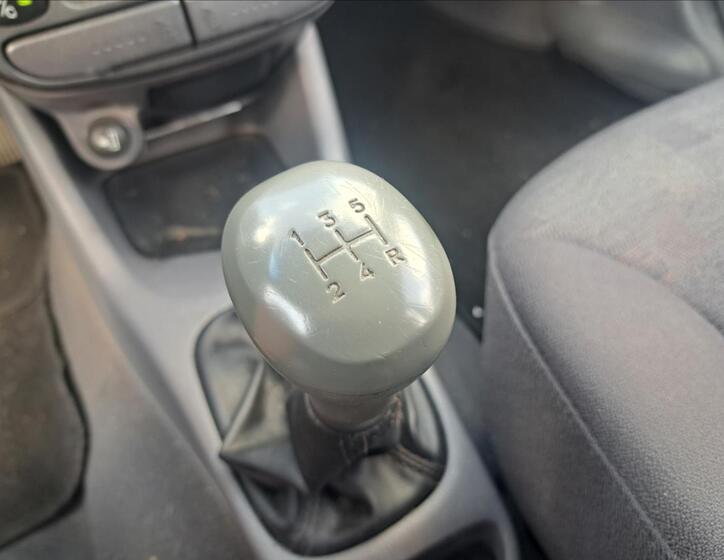 Hyundai Accent 19