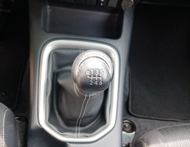 Toyota Hilux 26
