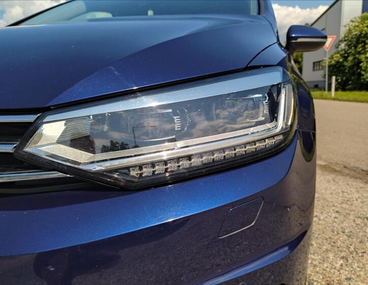Volkswagen Touran 9