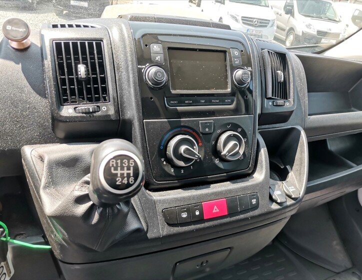 Peugeot Boxer 9