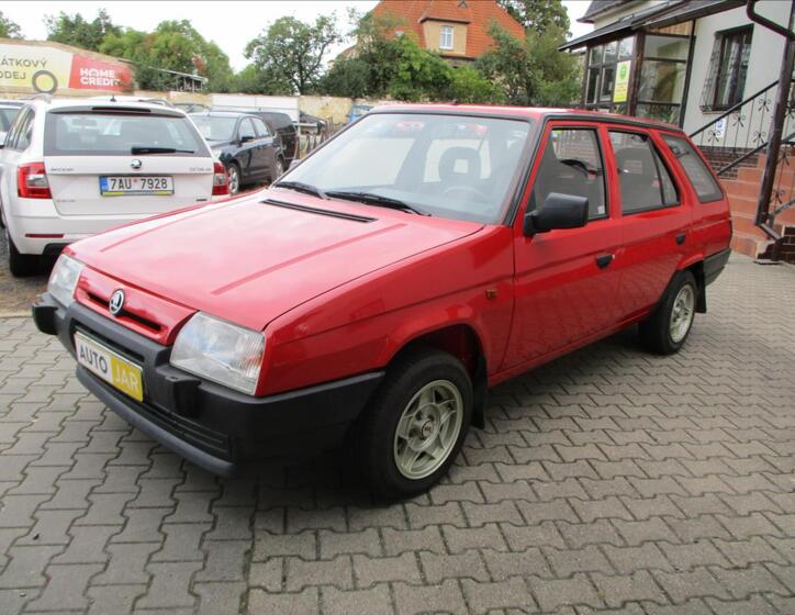 Škoda Forman 2