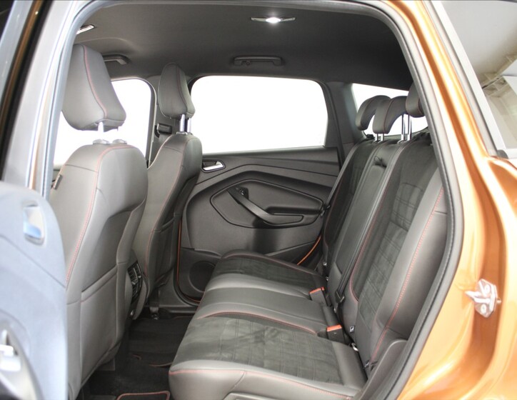 Ford Kuga 7