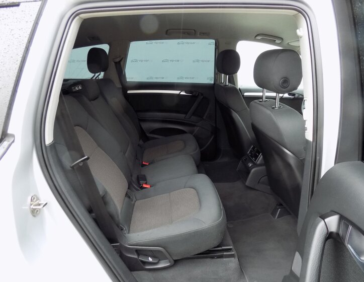 Audi Q7 16