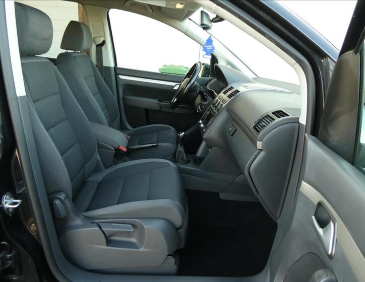 Volkswagen Touran 14