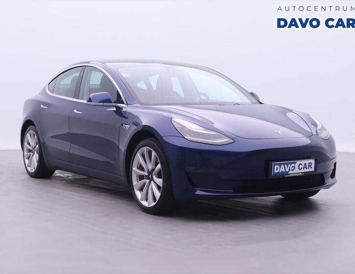Tesla Model 3 1