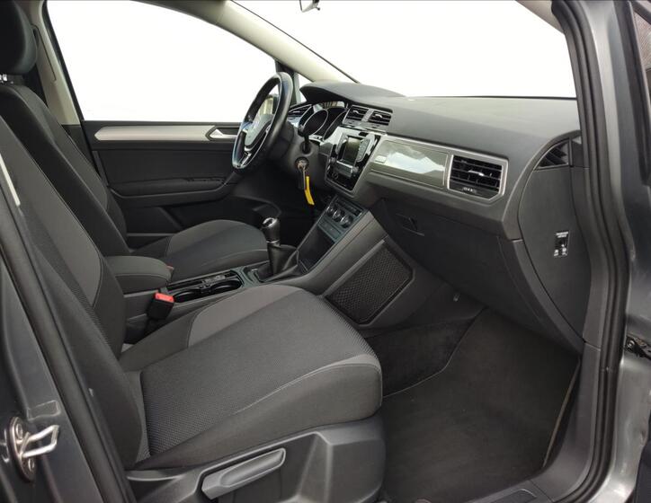 Volkswagen Touran 16