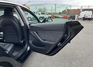 Tesla Model 3 44