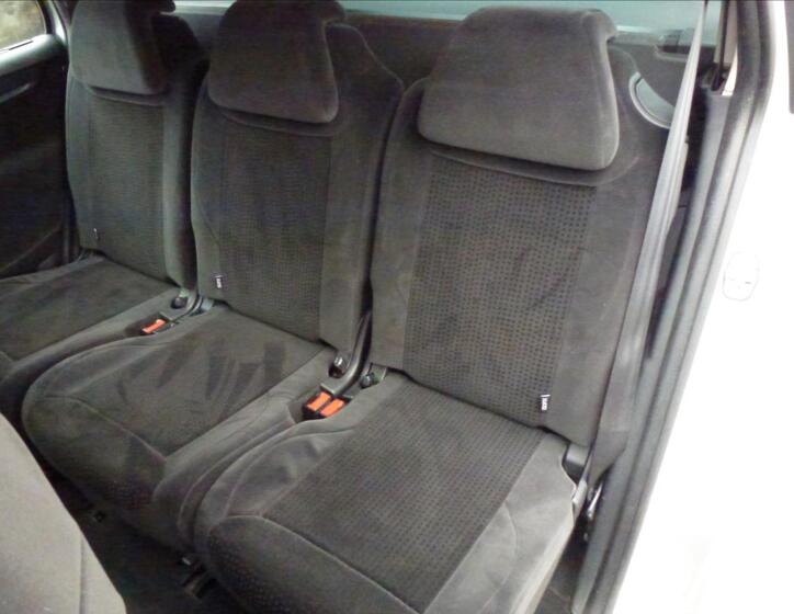 Citroën Grand C4 Picasso 17