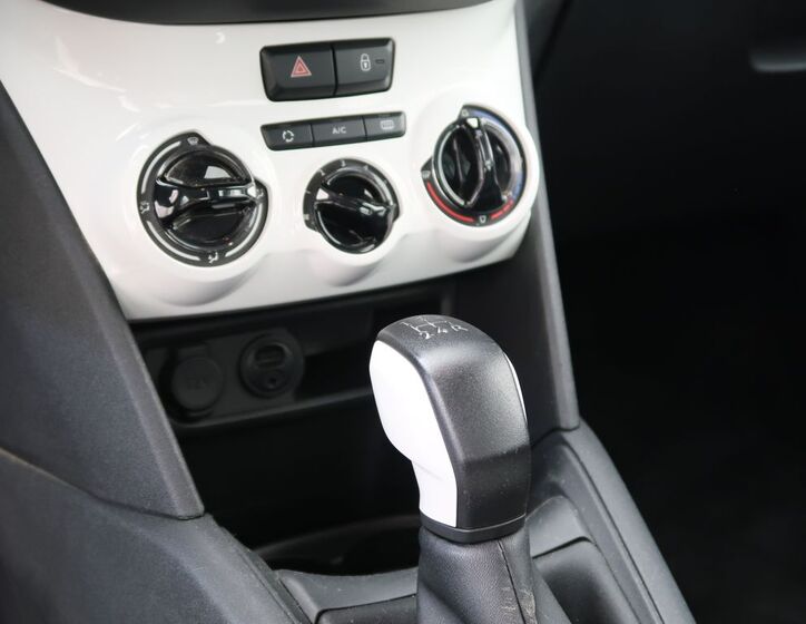Peugeot 208 20