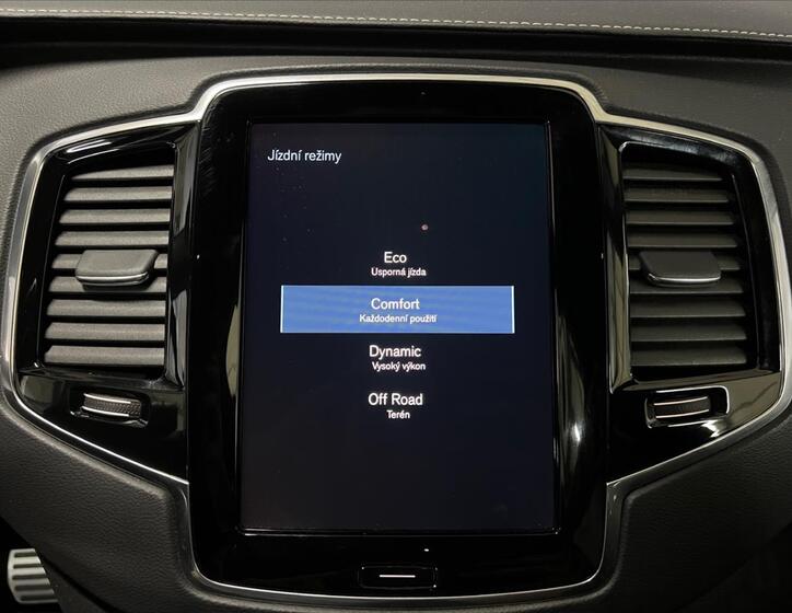 Volvo XC90 17