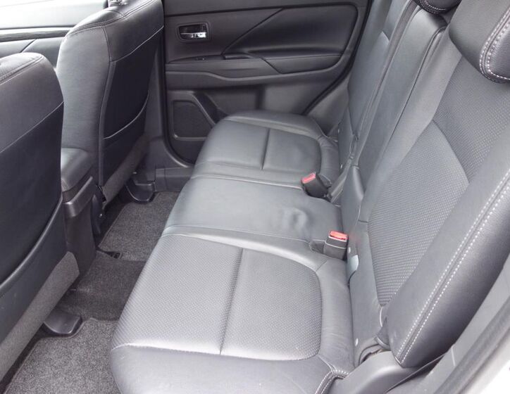 Mitsubishi Outlander 30