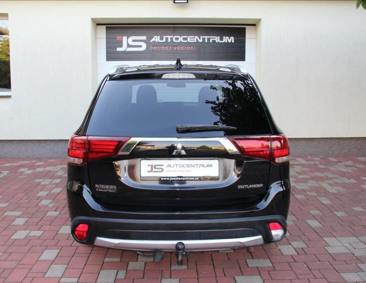 Mitsubishi Outlander 8