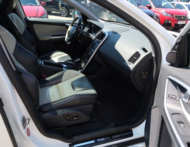 Volvo XC60 13