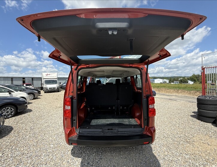 Peugeot Traveller 23
