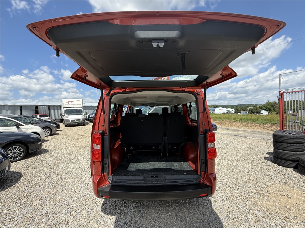 Peugeot Traveller