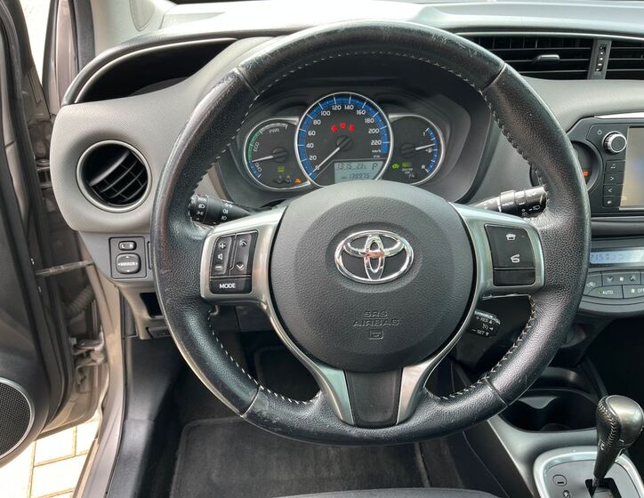 Toyota Yaris 19